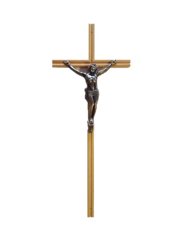 Croix boix avec Christ